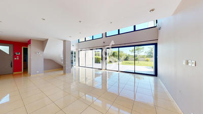 Maison - 185 m² - 5 pièces