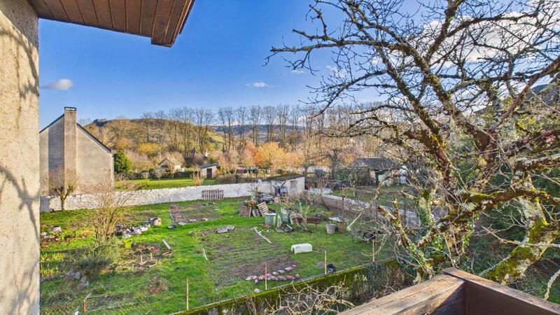 Villa - 238 m² - 9 pièces