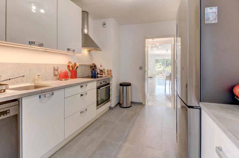 Appartement - 98 m² - 4 pièces