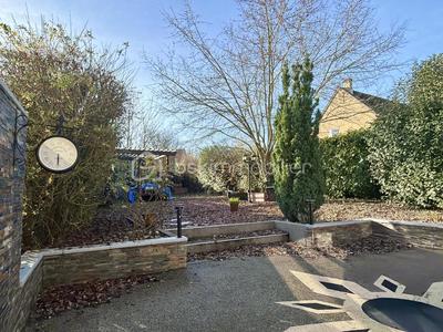 Maison traditionnelle - 78 m² - 4 pièces