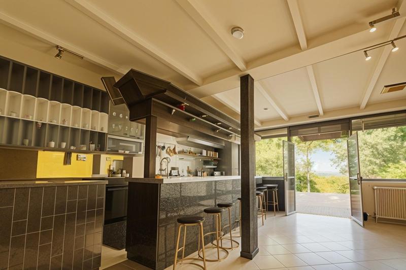 Local commercial - 195 m² - 6 pièces