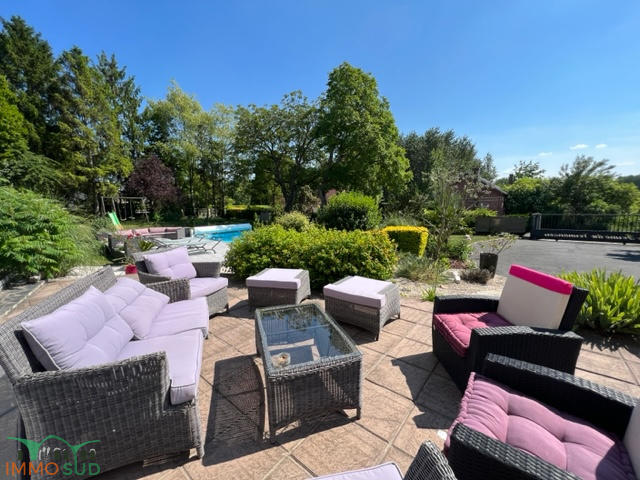 Propriété - 509 m² - 10 pièces