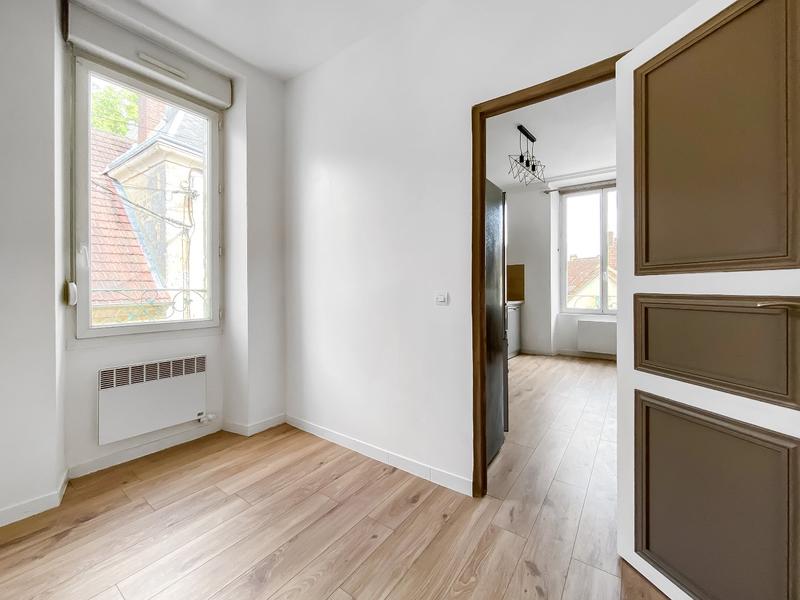 Maison - 161 m² - 8 pièces