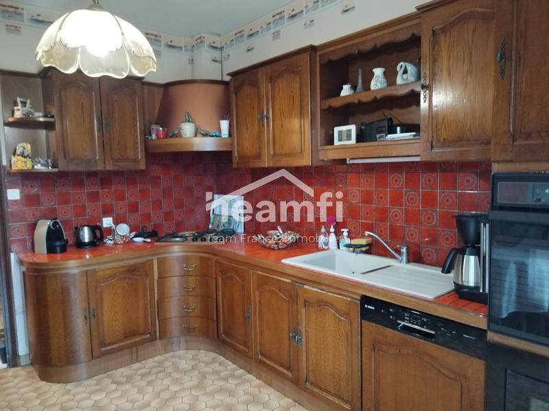 Maison - 160 m² - 8 pièces