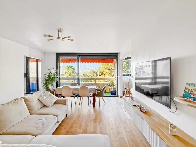 Appartement - 82 m² - 4 pièces