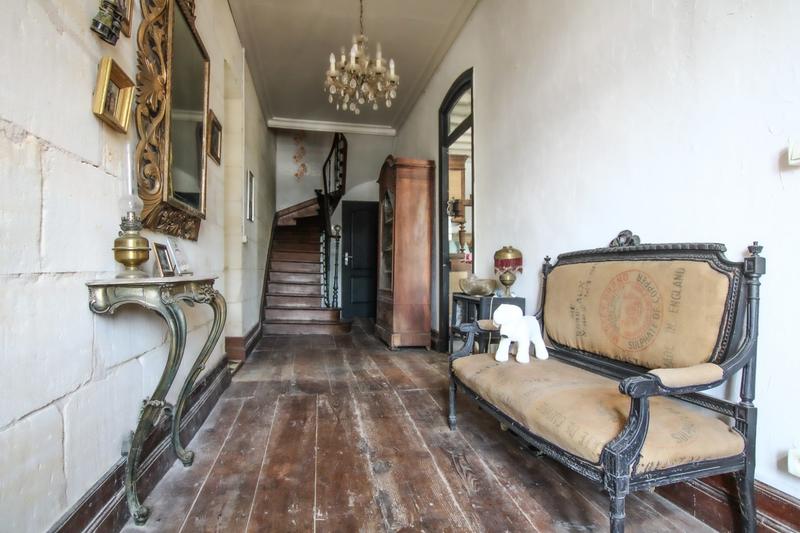 Maison - 500 m² - 18 pièces