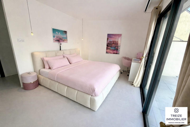 Villa - 181 m² - 5 pièces