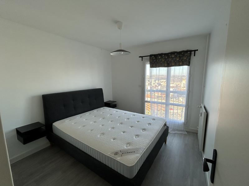 Appartement - 85 m² - 6 pièces