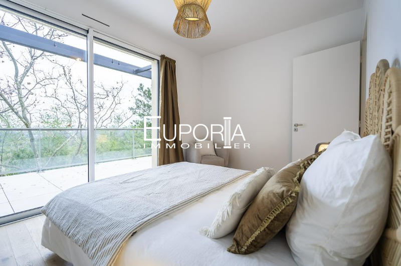 Appartement - 105 m² - 4 pièces