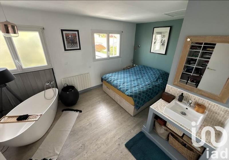 Maison - 196 m² - 6 pièces