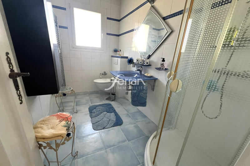 Maison - 222 m² - 9 pièces