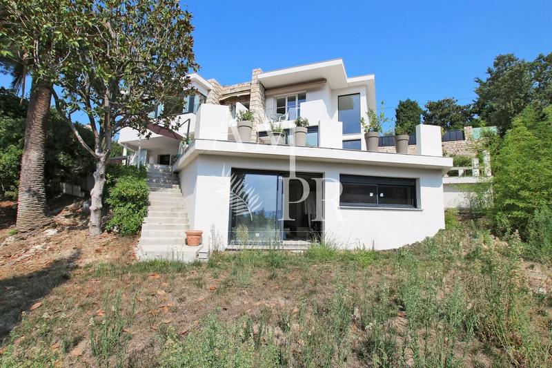 Villa - 233 m² - 7 pièces