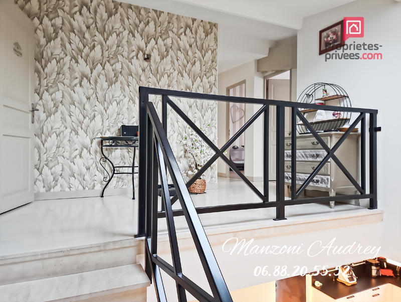 Loft - 149 m² - 7 pièces