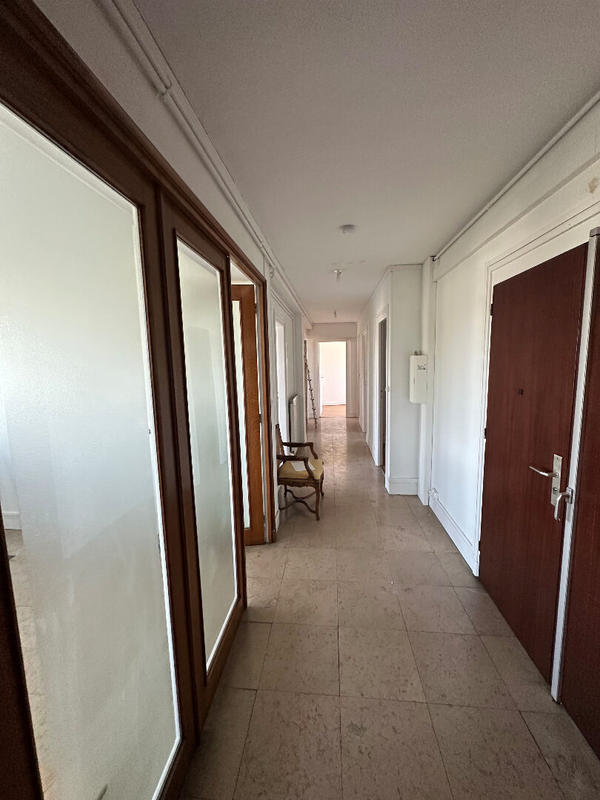 Appartement - 125 m² - 5 pièces