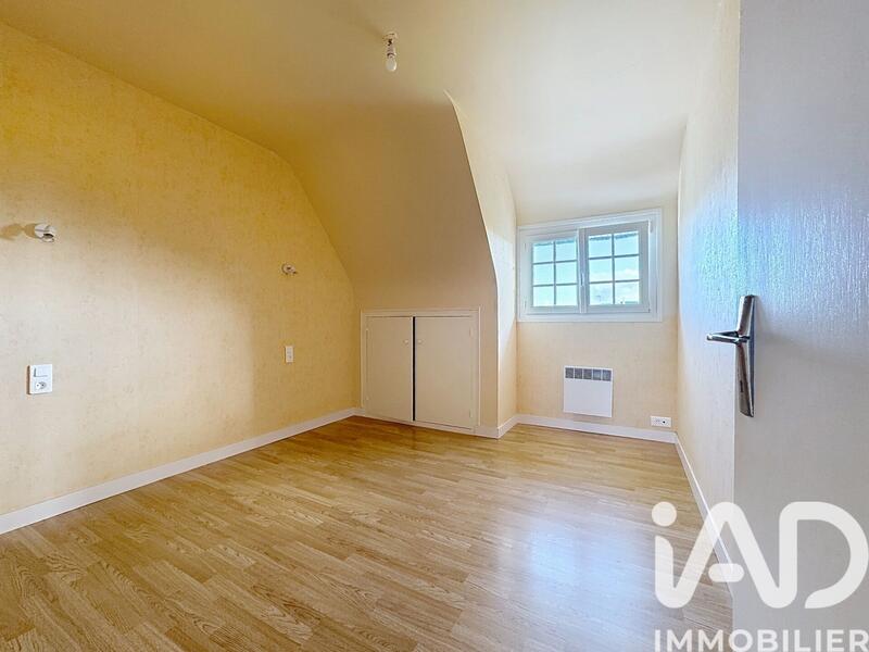 Maison - 139 m² - 8 pièces