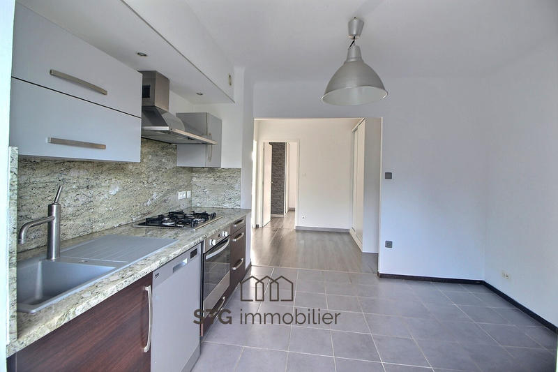 Appartement - 84 m² - 4 pièces