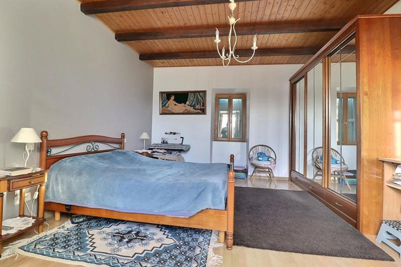 Maison - 131 m² - 8 pièces