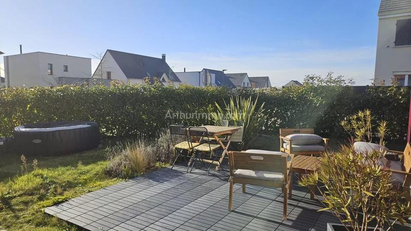 Maison - 95 m² - 6 pièces