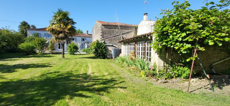 Maison ancienne - 185 m² - 6 pièces