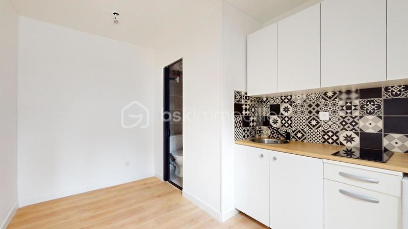 Studio - 26 m² - 2 pièces