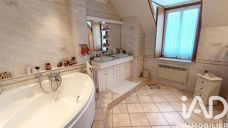 Maison - 175 m² - 6 pièces