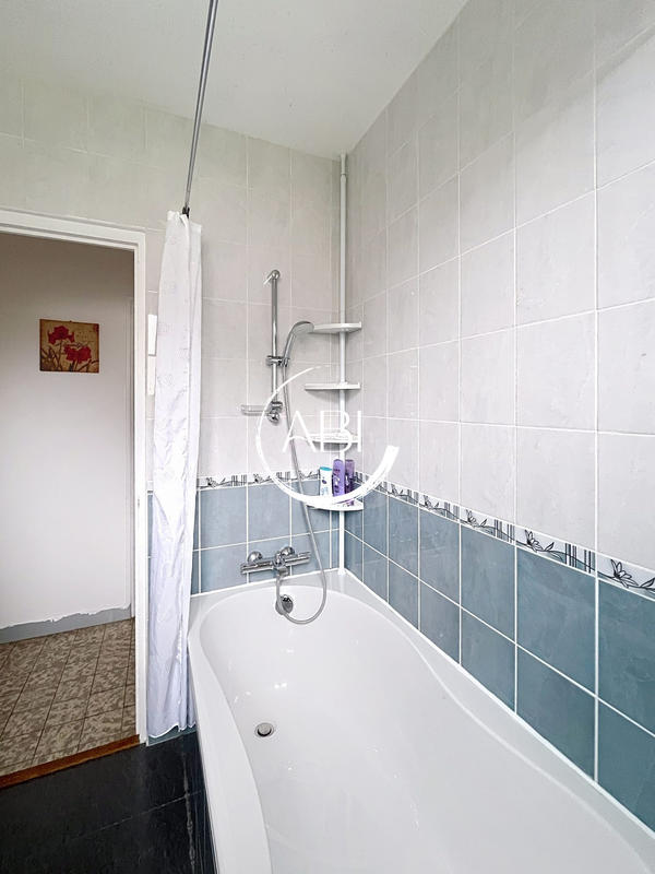 Maison - 110 m² - 4 pièces