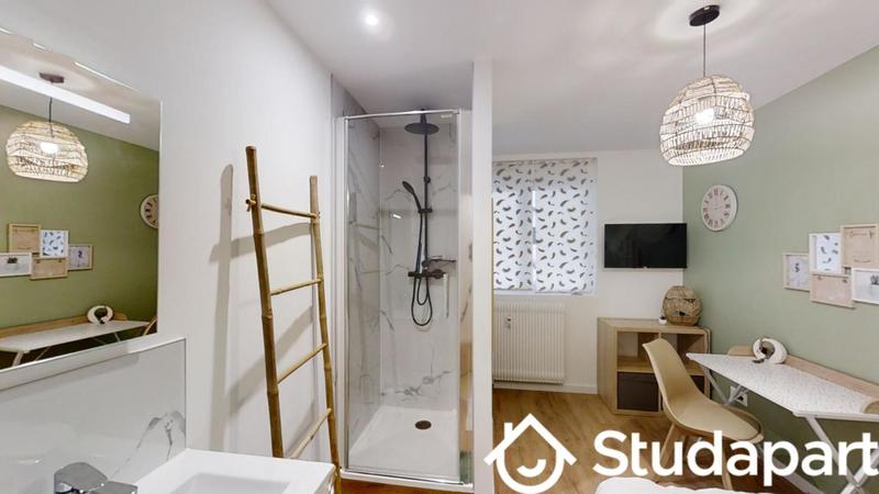 Chambre - 10 m² - 1 pièce