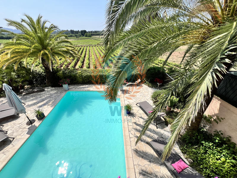 Maison - 233 m² - 10 pièces