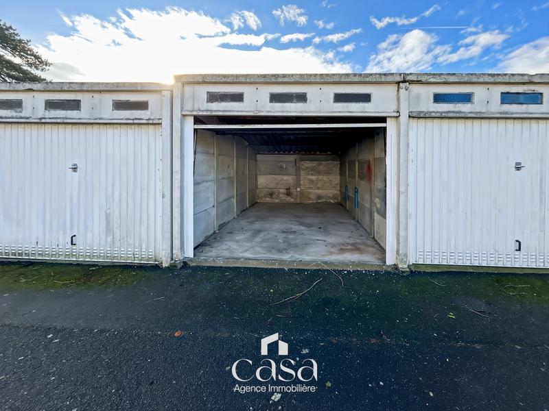 Parking / Garage - 12 m²