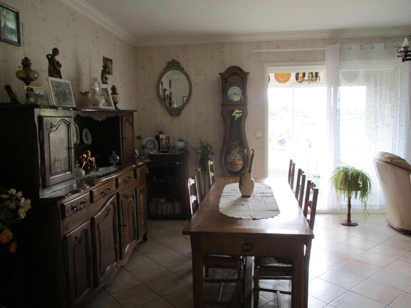 Maison - 94 m² - 5 pièces