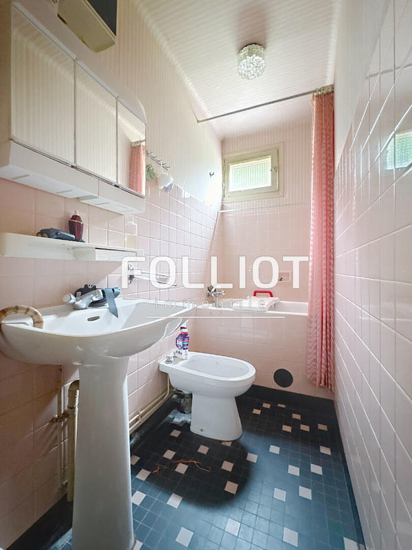 Maison - 112 m² - 7 pièces