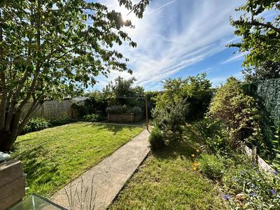 Maison - 104 m² - 6 pièces