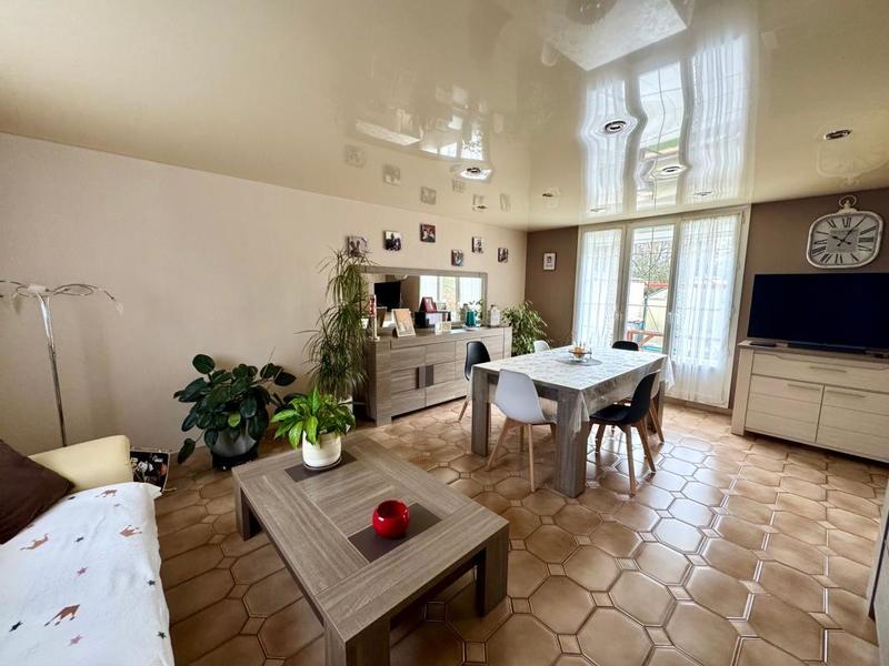 Maison - 85 m² - 4 pièces