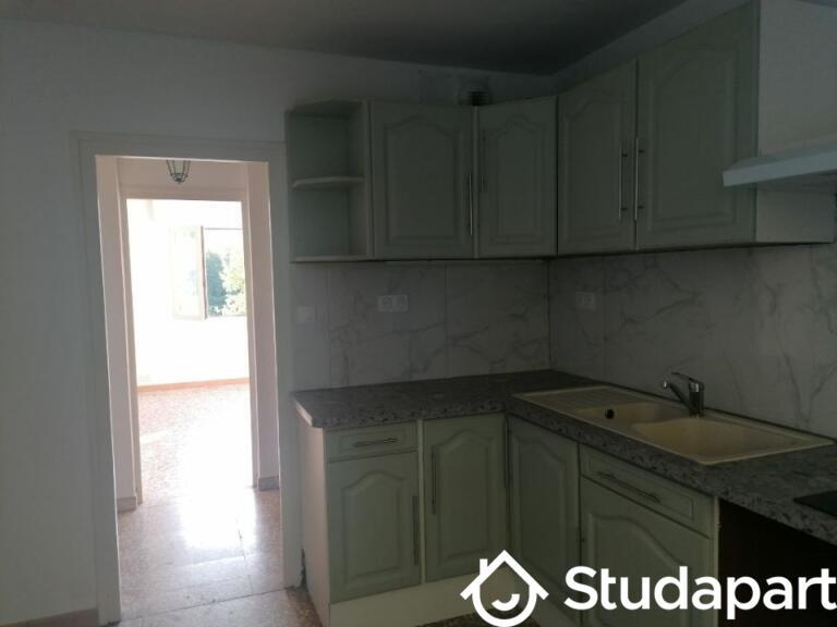 Chambre - 12 m² - 1 pièce