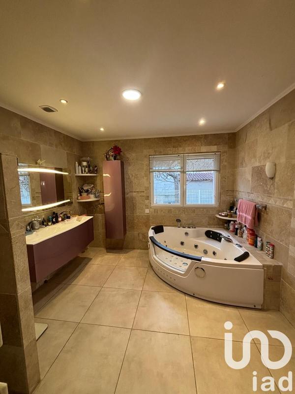 Maison - 165 m² - 6 pièces