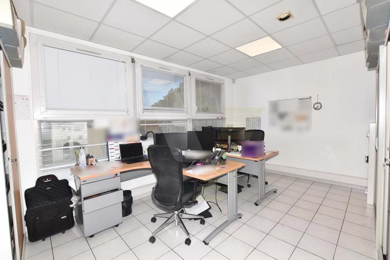 Local commercial - 282 m²