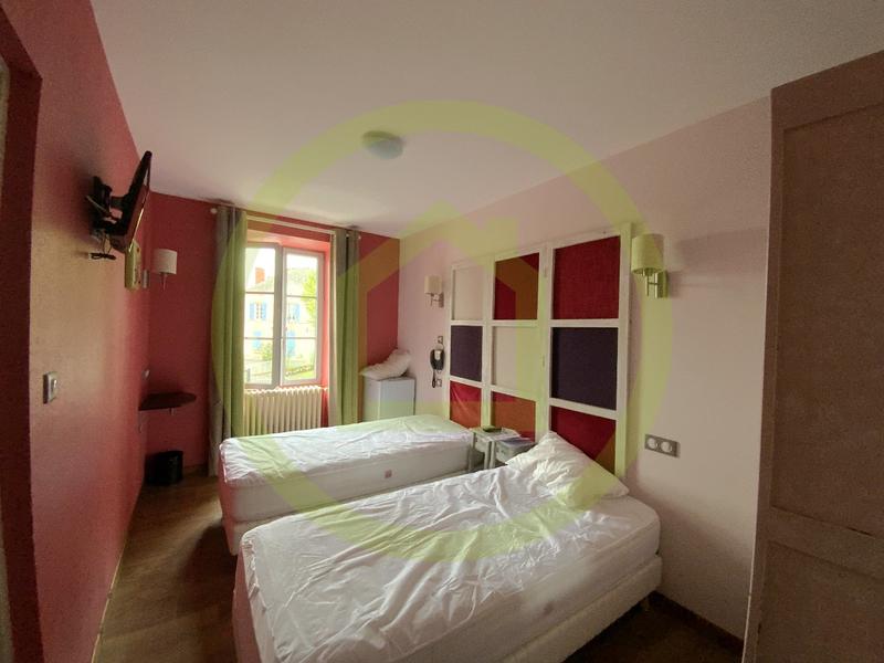 Maison - 540 m² - 20 pièces