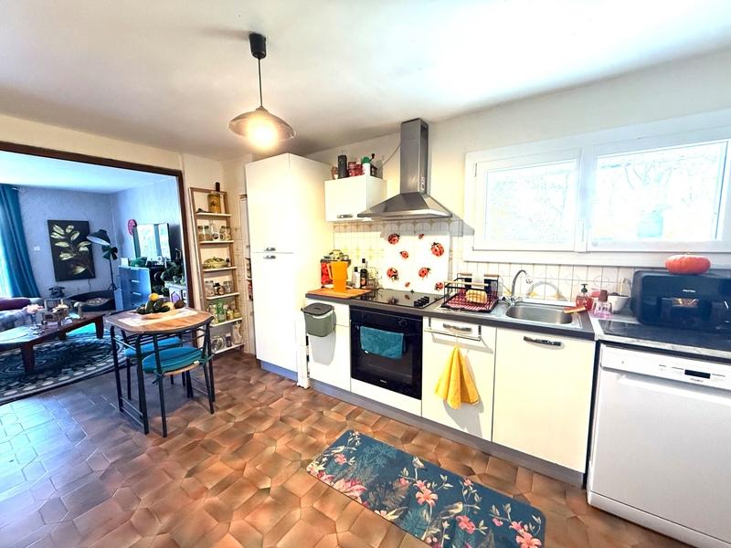 Maison - 353 m² - 12 pièces