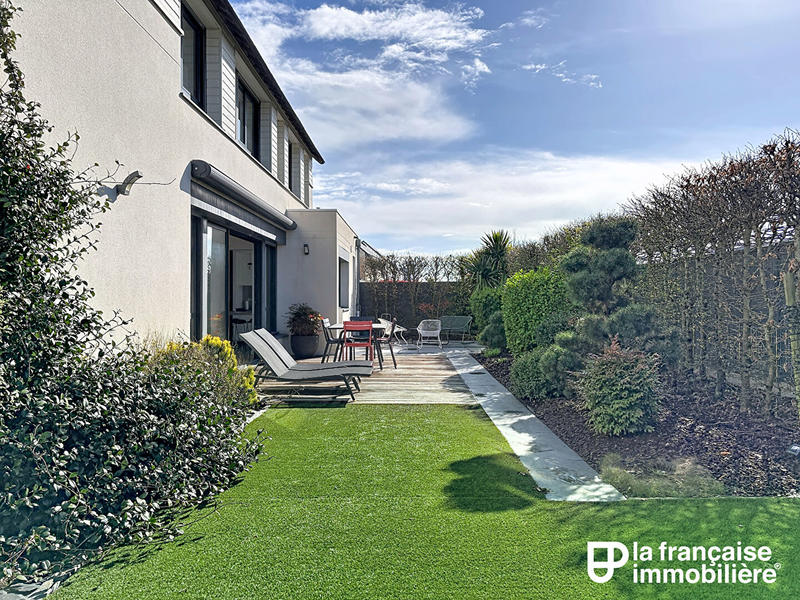 Maison - 178 m² - 7 pièces