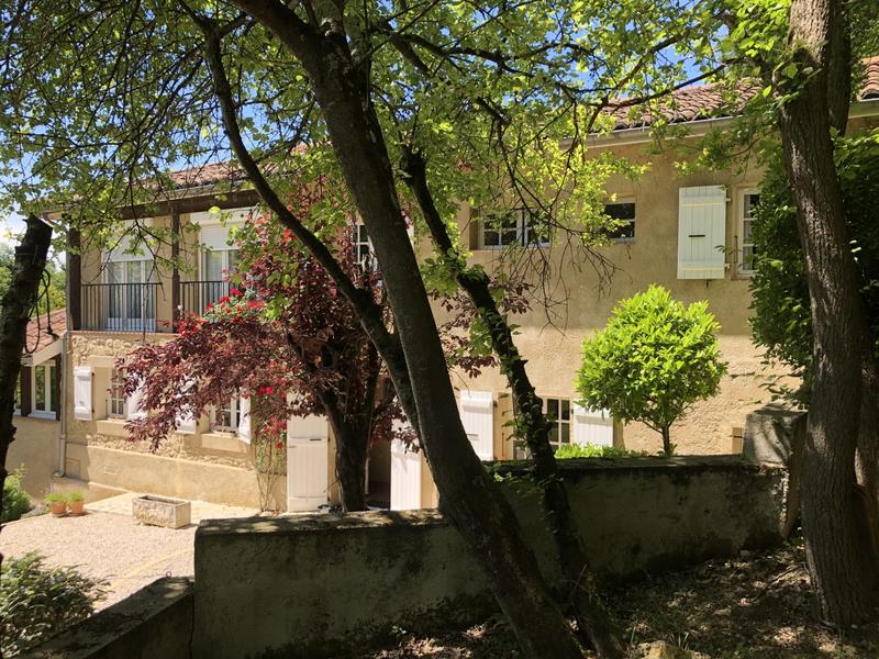 Maison traditionnelle - 180 m² - 5 pièces
