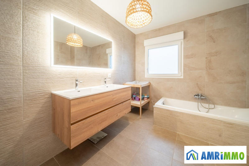 Maison - 147 m² - 4 pièces