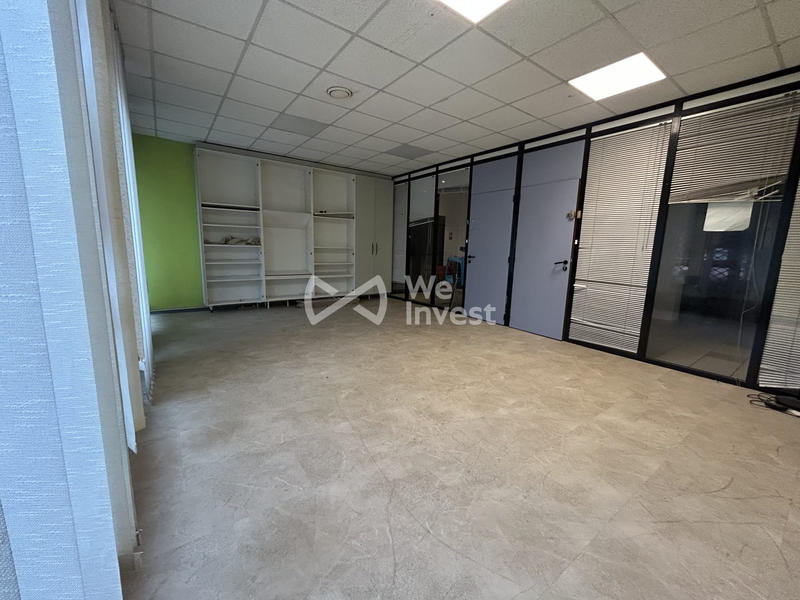 Bureau - 450 m²