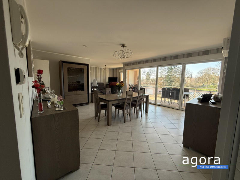 Appartement - 100 m² - 4 pièces