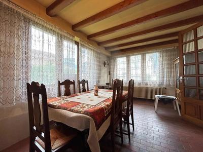 Maison - 181 m² - 8 pièces