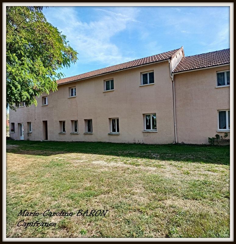 Maison - 450 m² - 10 pièces