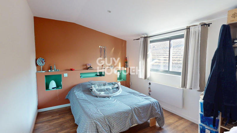 Maison - 270 m² - 8 pièces