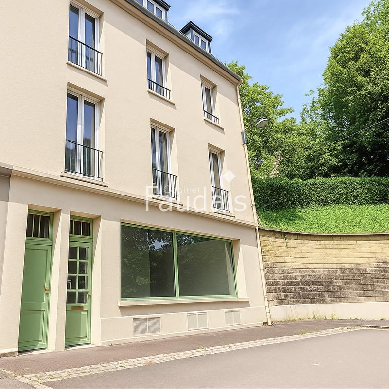 Immeuble - 280 m² - 12 pièces