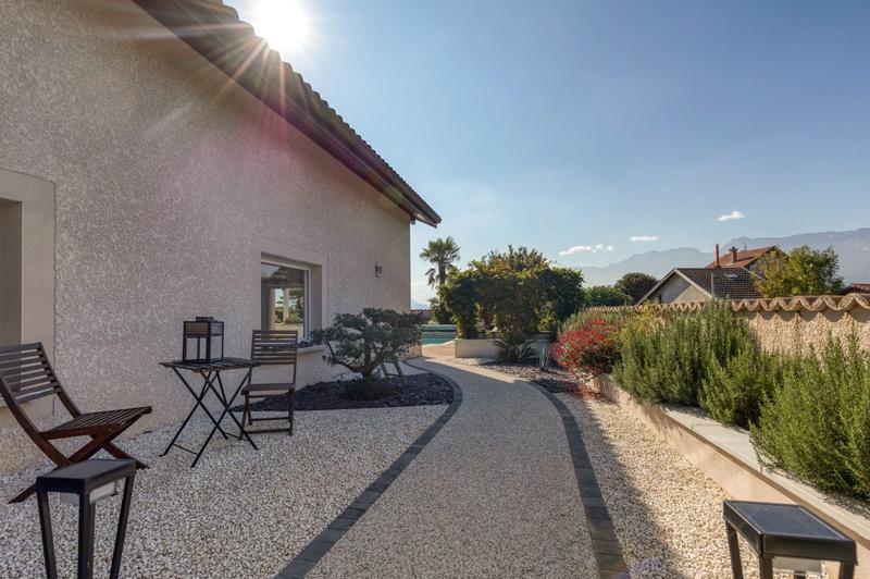 Maison - 246 m² - 10 pièces