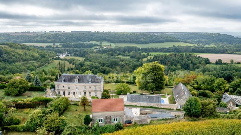 Maison de maîtres - 420 m² - 11 pièces