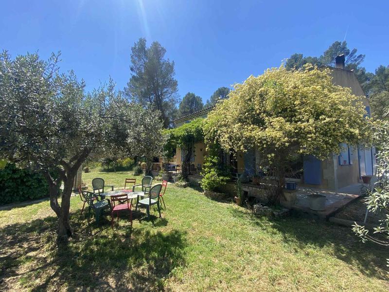 Maison - 182 m² - 8 pièces